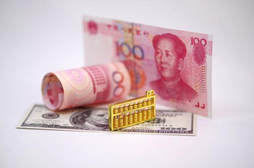 美国白宫：特朗普拟将“对等关税”暂缓期延长至8月1日