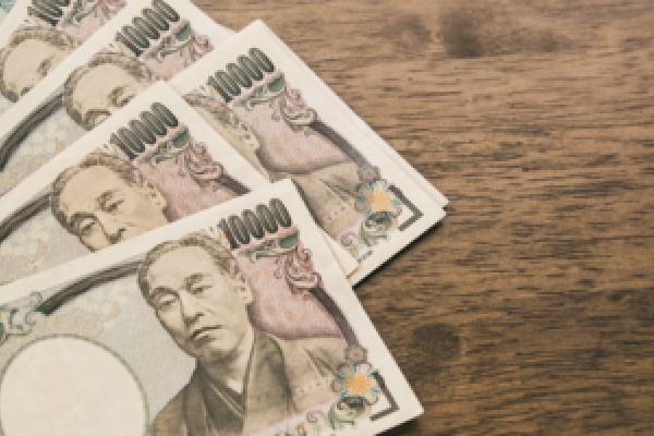 美国白宫：特朗普拟将“对等关税”暂缓期延长至8月1日